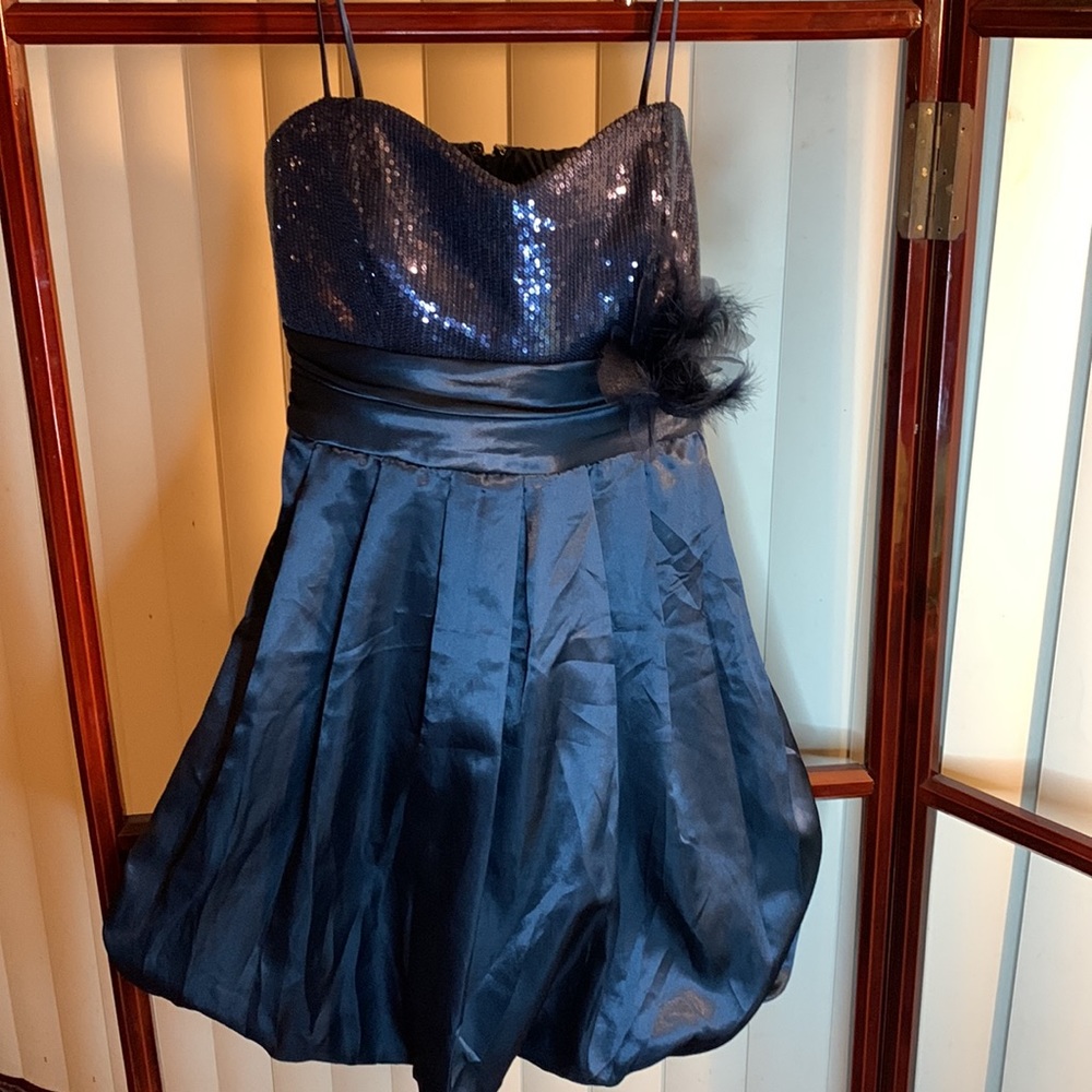 NWT SPEECHLESS navy prom dress